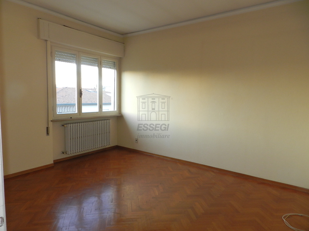 Appartamento con box in via silvio ferri 135, Lucca