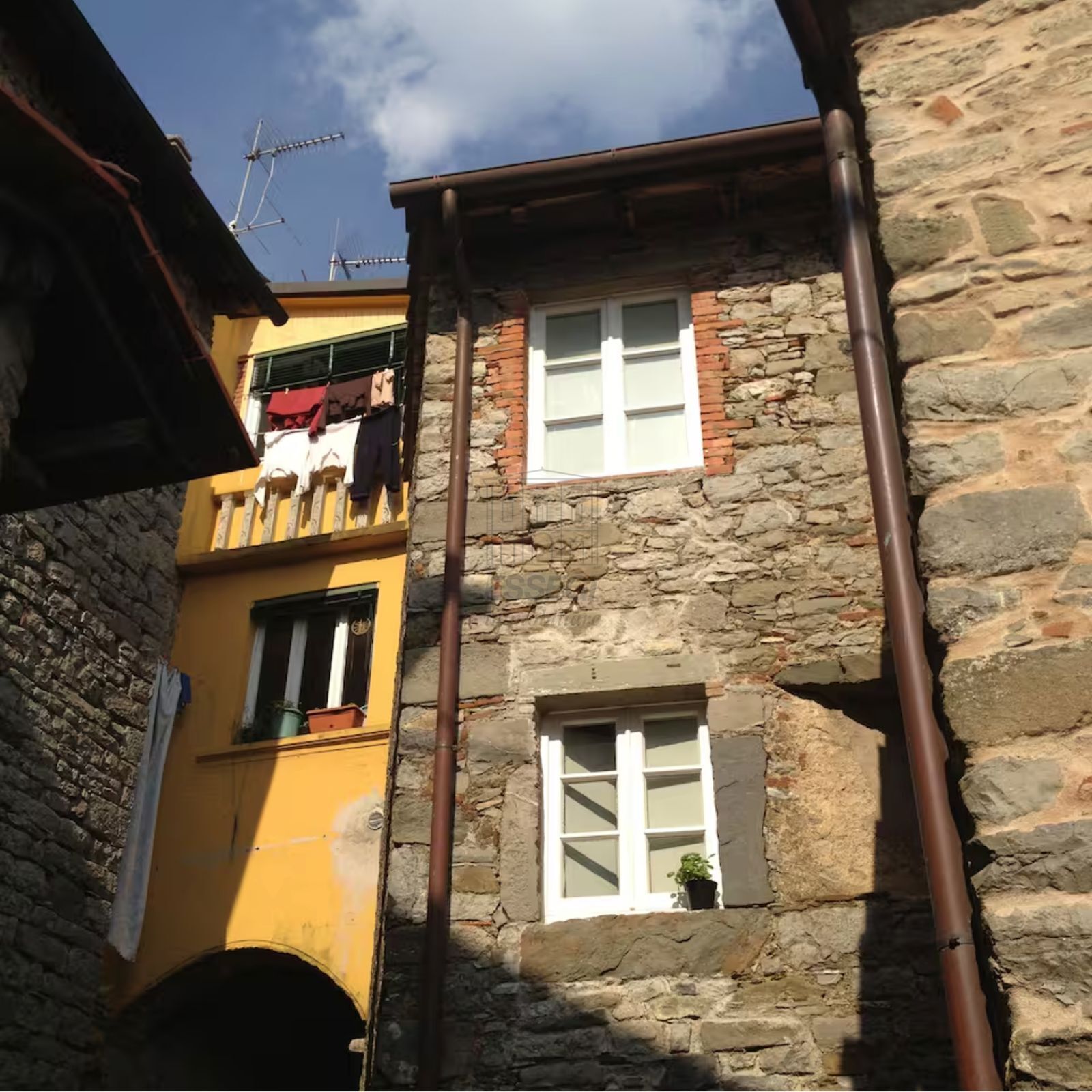Casa indipendente con giardino in localit� carraia 7, Pescaglia