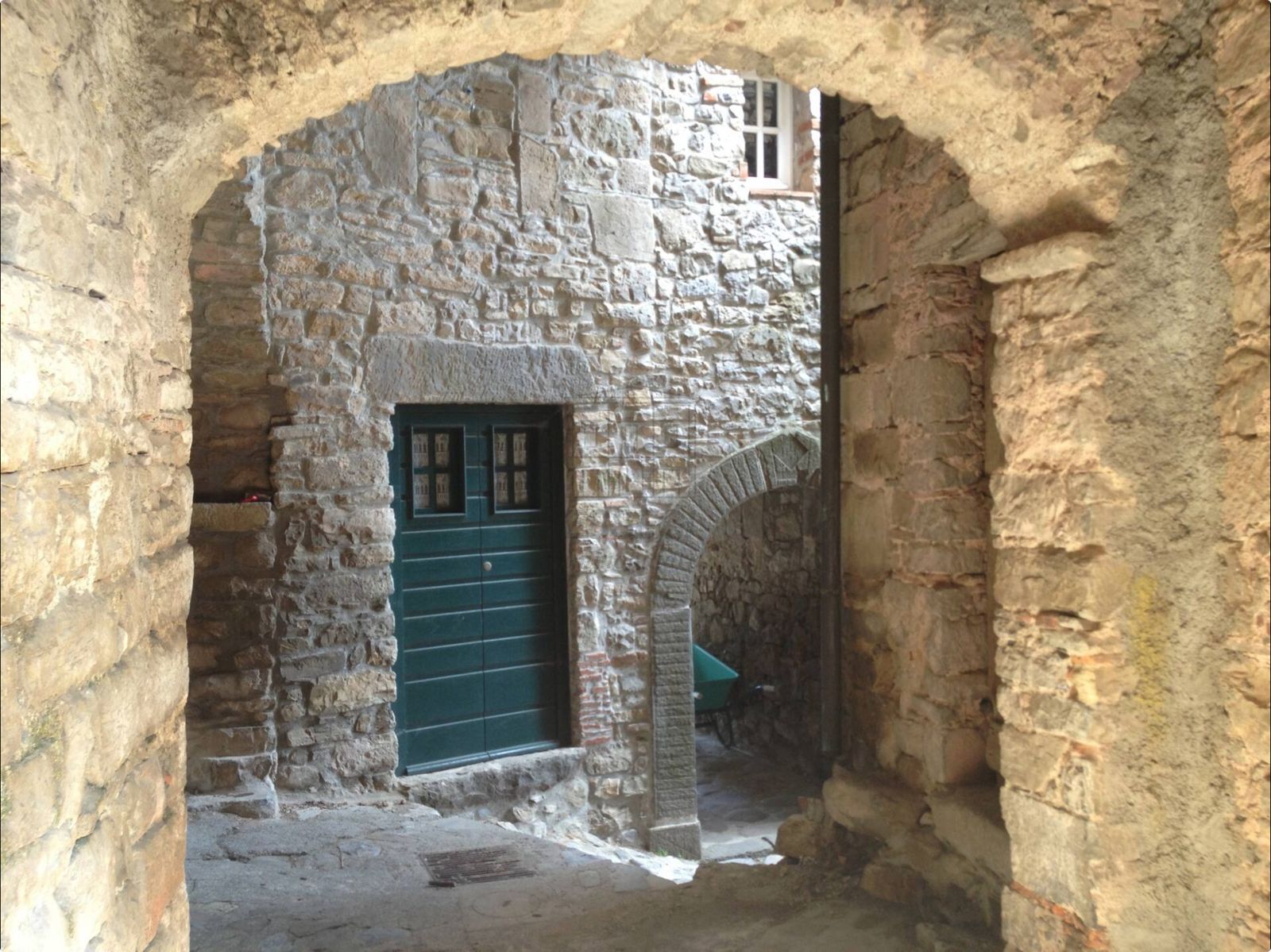 Casa indipendente con giardino in localit� carraia 7, Pescaglia