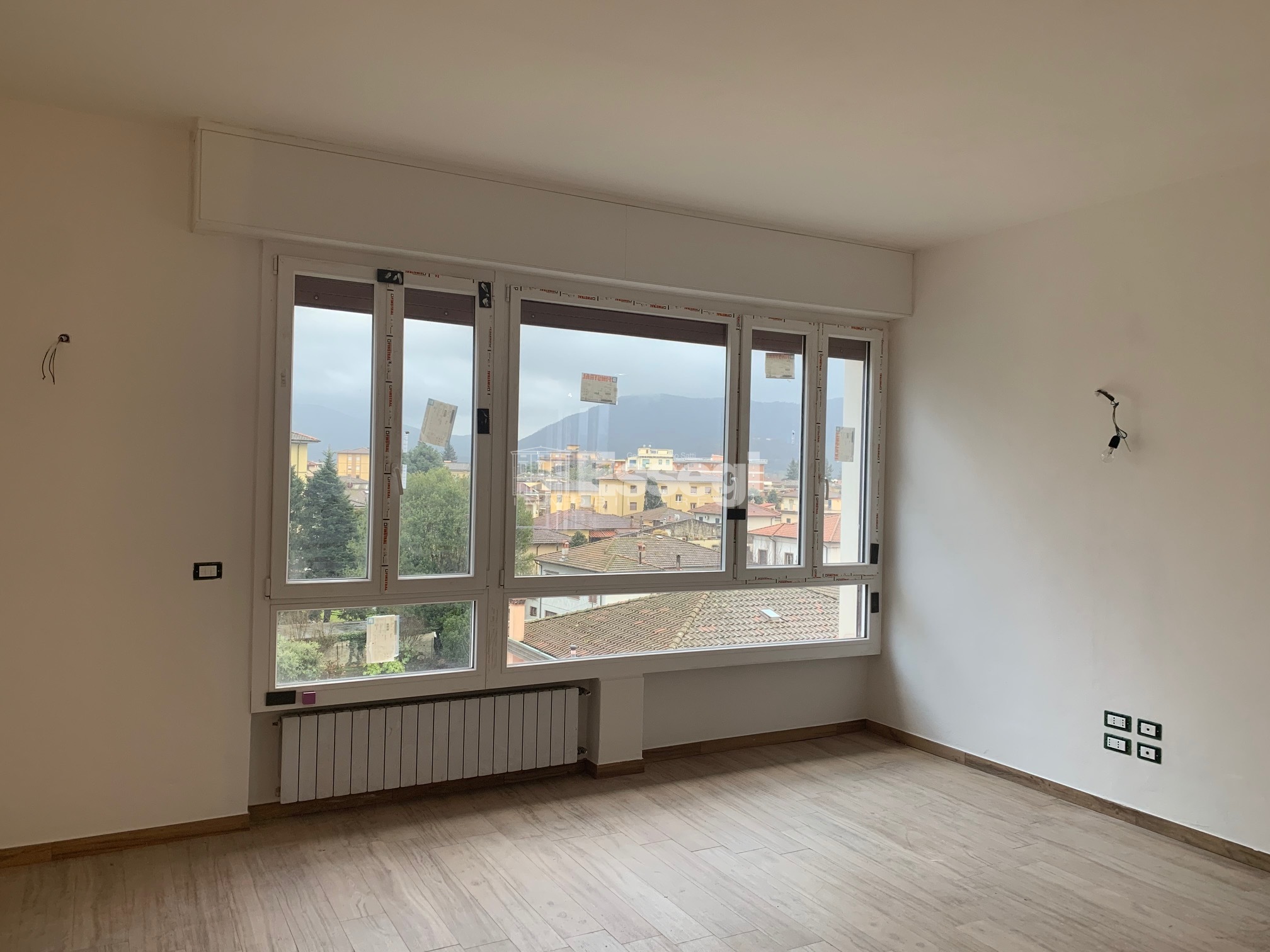 Appartamento ristrutturato in via enrico pea 74, Lucca