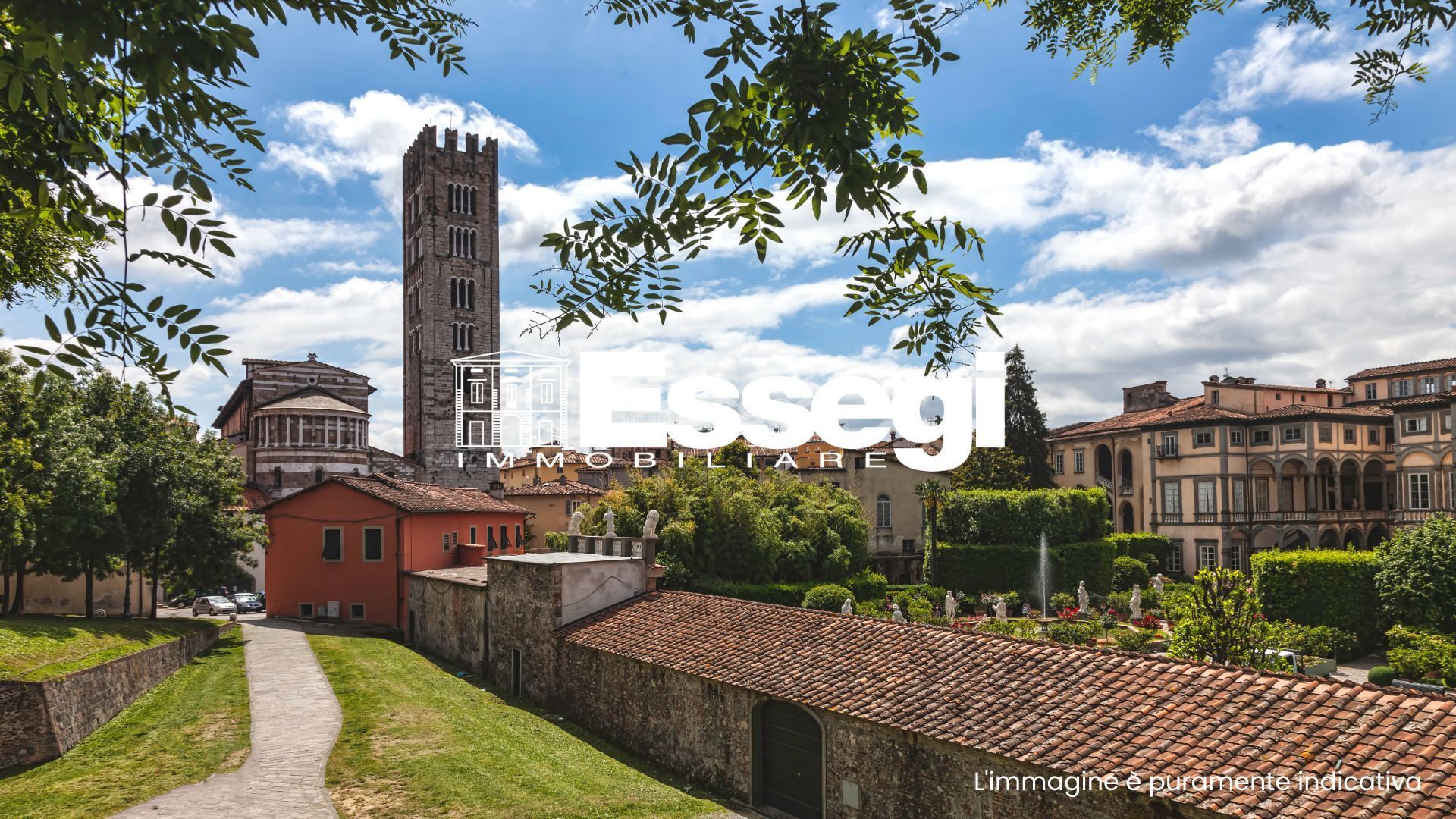 Appartamento ristrutturato in piazza san michele, Lucca