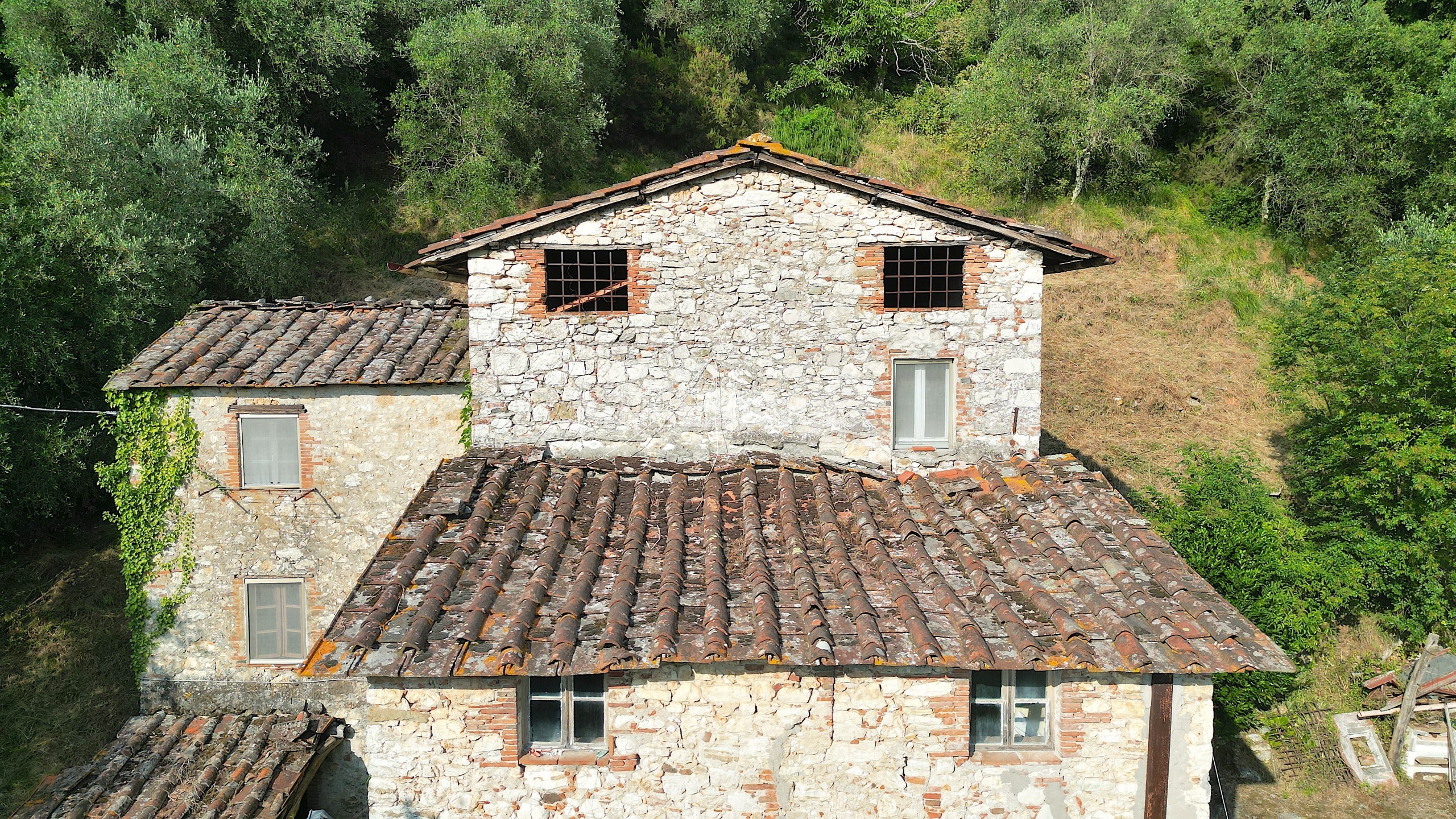 Casa indipendente da ristrutturare in domazzano 8, Borgo a Mozzano
