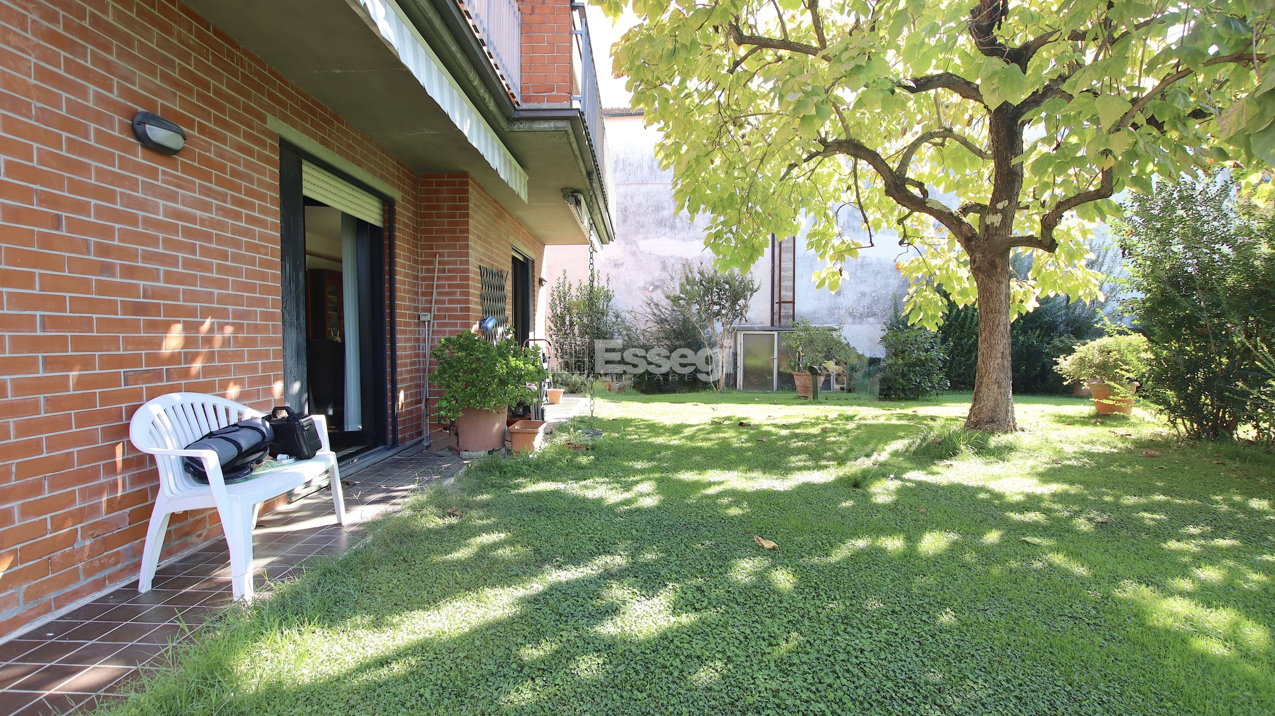 Casa indipendente con giardino in piazza aldo moro, Lucca