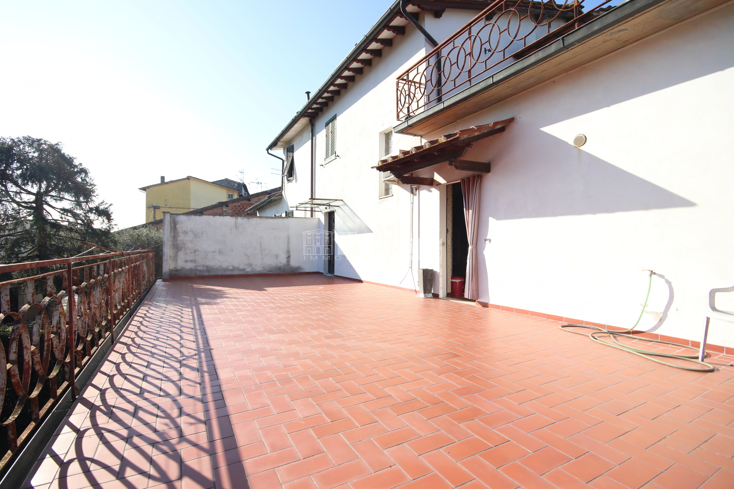 Appartamento con giardino in via pisana 2140, Lucca