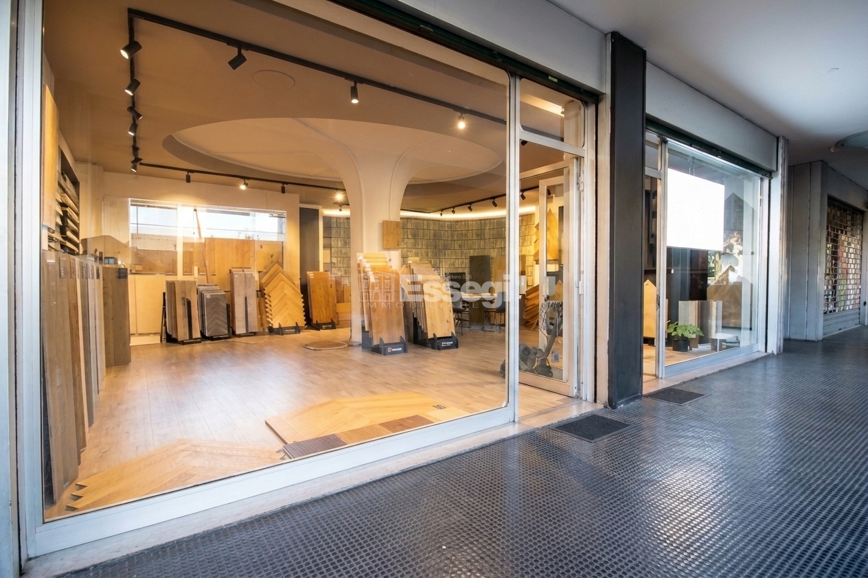 Locale commerciale in affitto in via barsanti e matteucci 21, Lucca