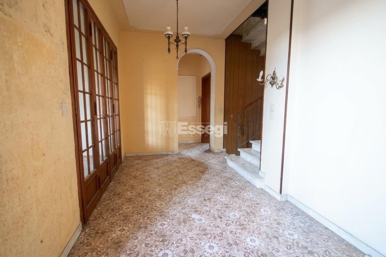 Villa con giardino in via di corte cesarini 33, Lucca