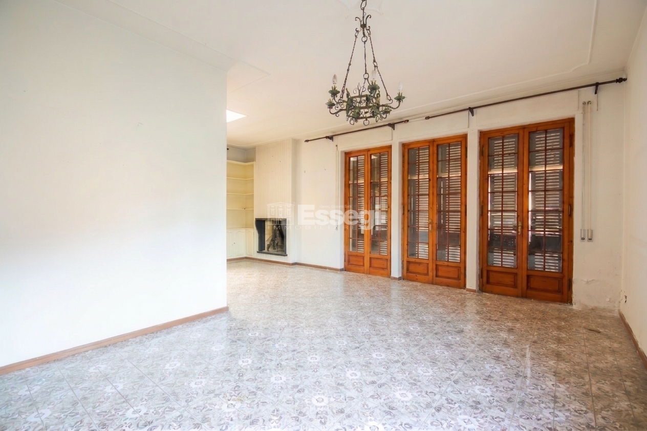 Villa con giardino in via di corte cesarini 33, Lucca