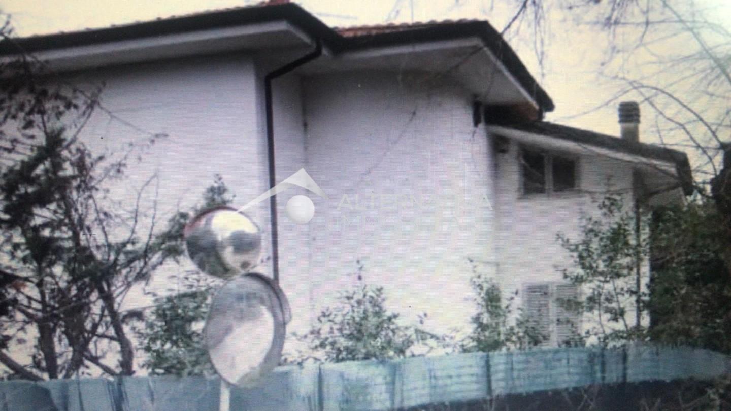 Villa con giardino, Massarosa massaciuccoli