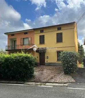 Casa indipendente con giardino, Vernio sasseta