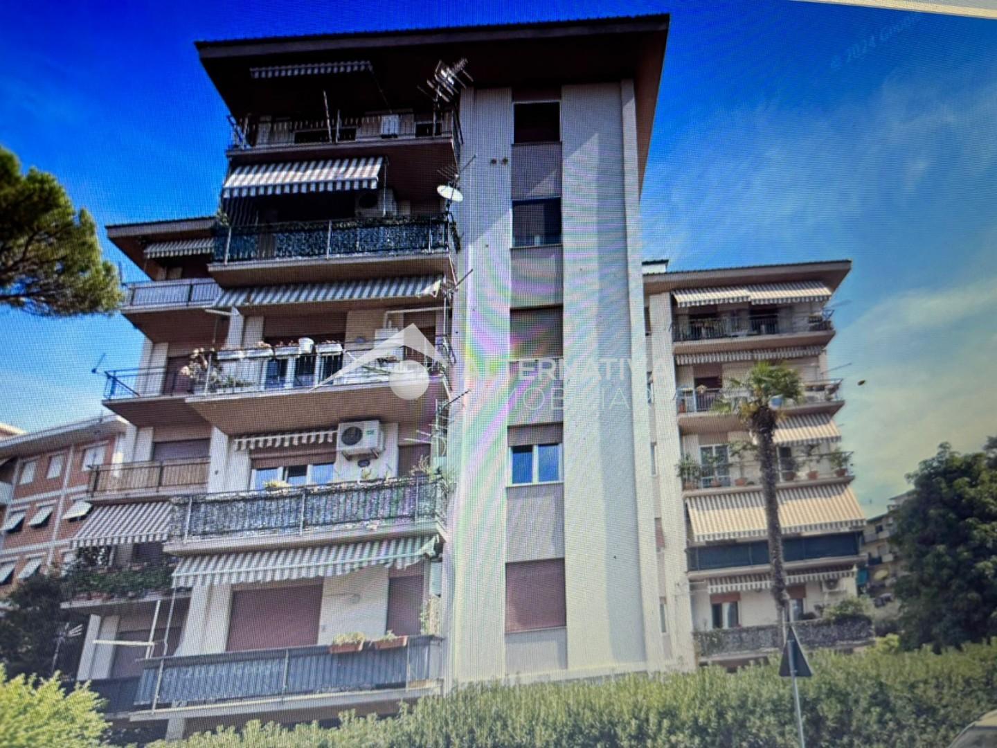 Appartamento con terrazzi, Lucca sant'anna