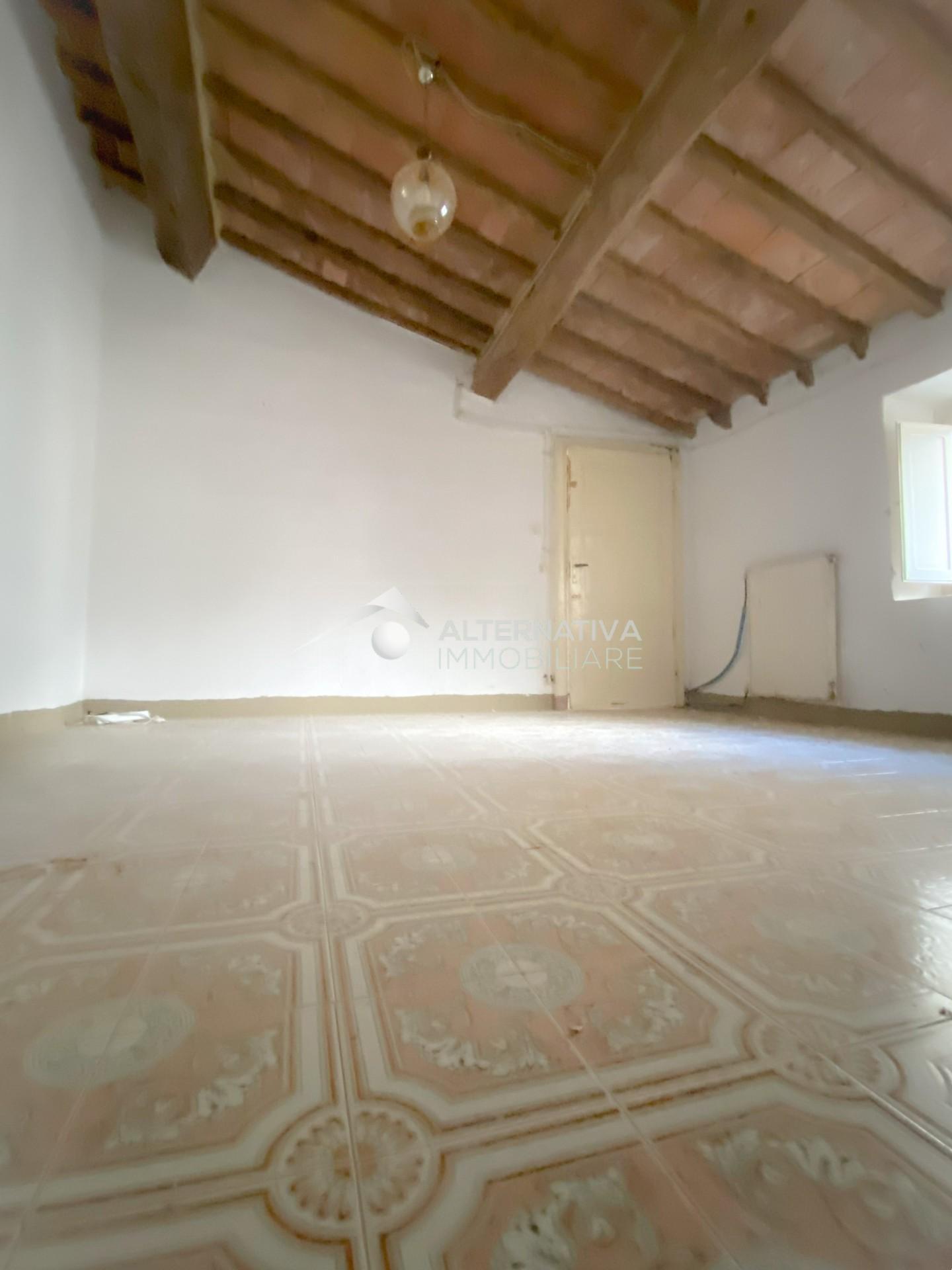 Appartamento da ristrutturare, Castelnuovo di Val di Cecina sasso pisano