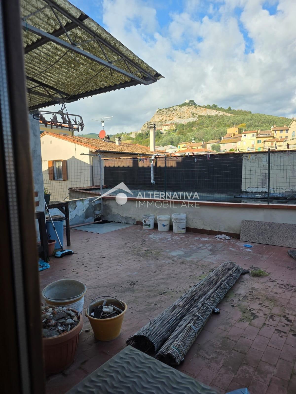 Trilocale con terrazzo, Vicopisano san giovanni alla vena