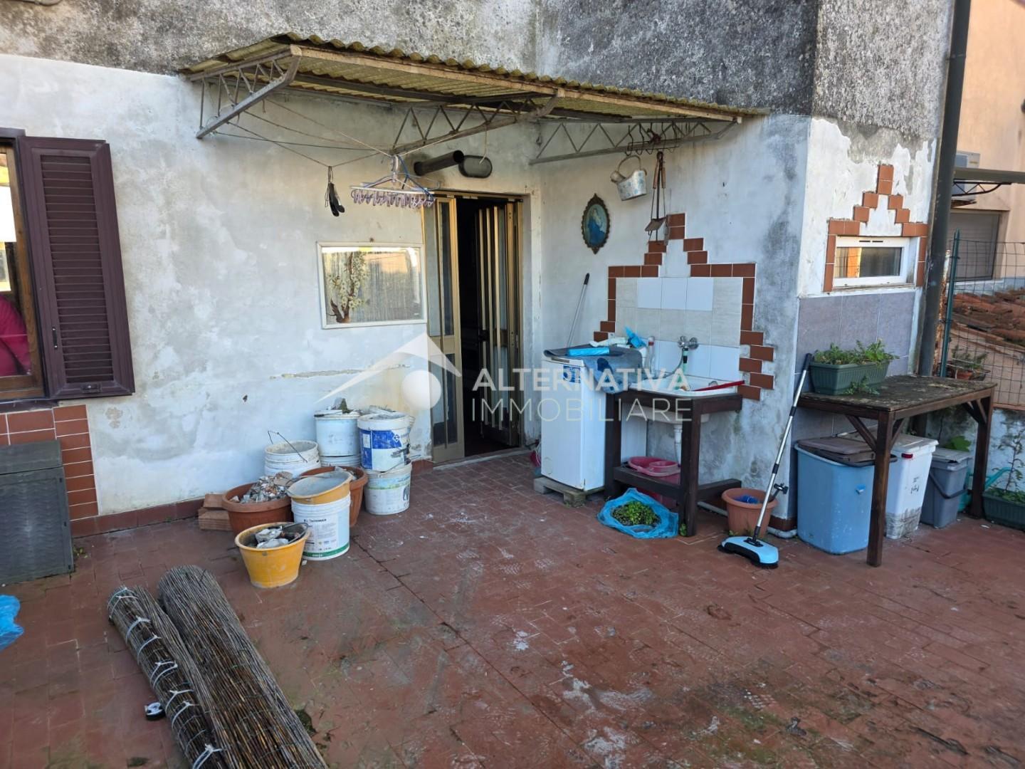 Trilocale con terrazzo, Vicopisano san giovanni alla vena