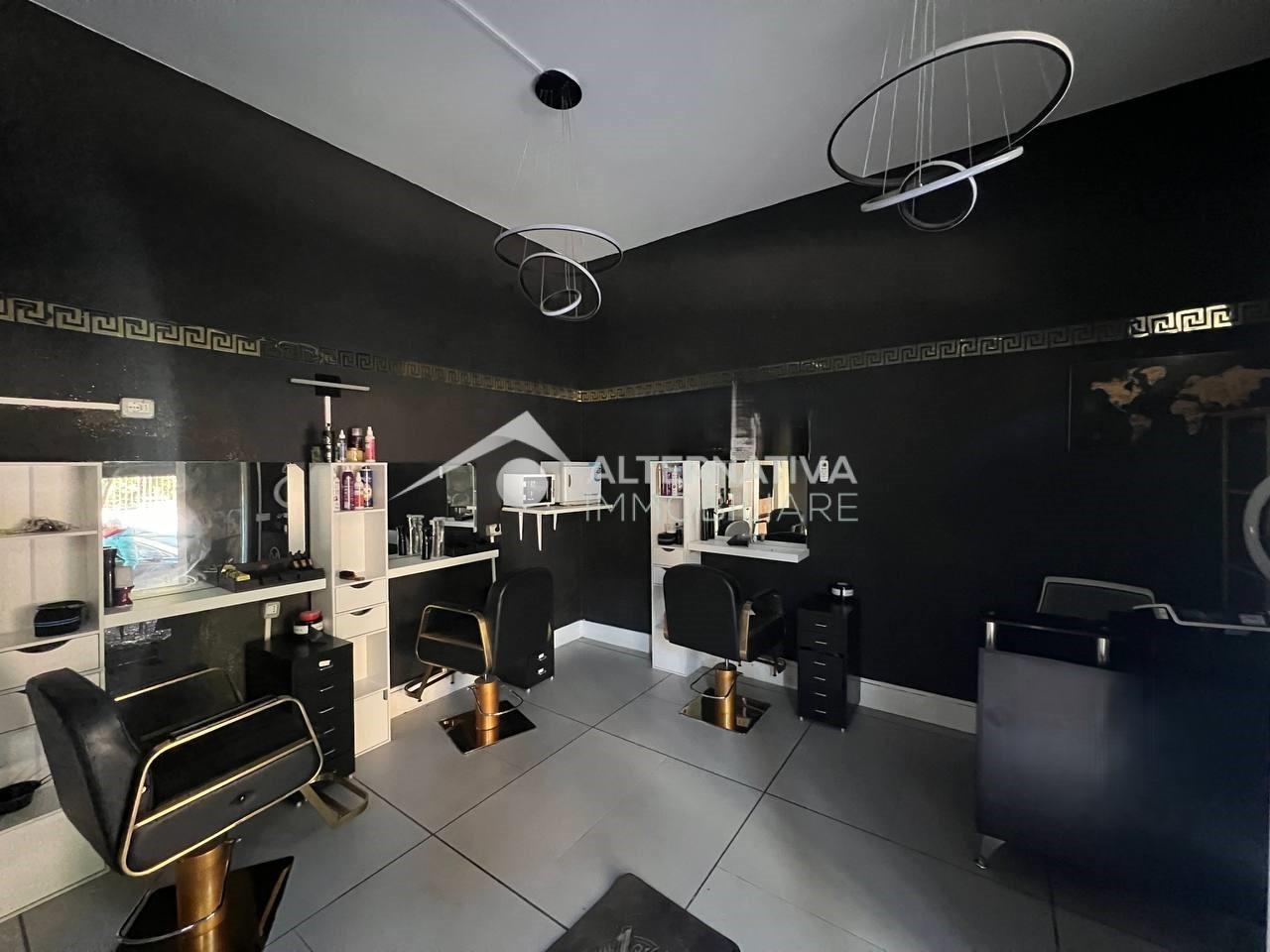 Negozio in affitto, Pisa corso italia