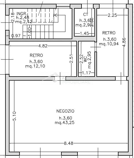 Locale commerciale da ristrutturare a Pietrasanta