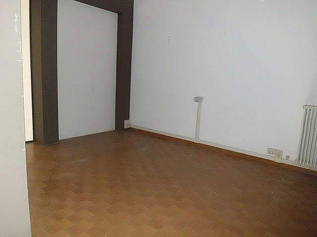 Locale commerciale in vendita a Pontedera