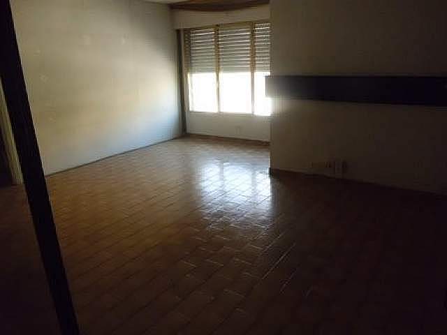 Locale commerciale in vendita a Pontedera