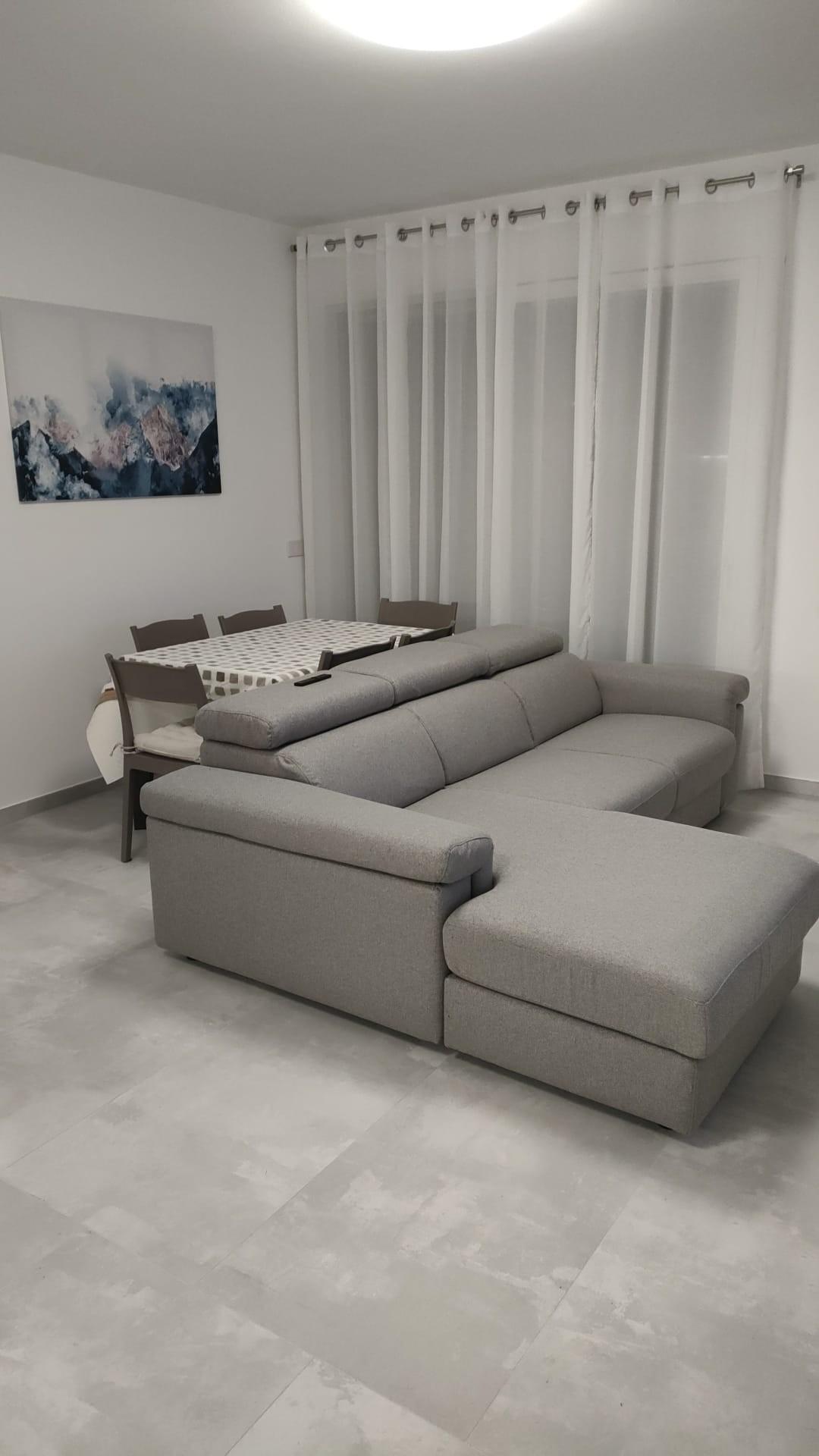 Trilocale arredato in affitto a Pisa