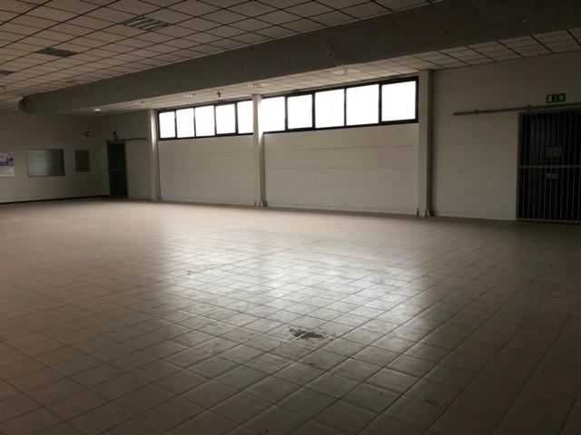 Capannone in vendita, Calcinaia fornacette