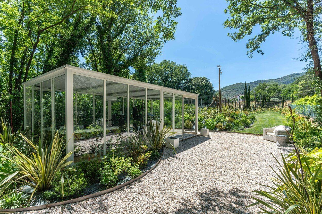 Villa arredata in affitto a Lucca