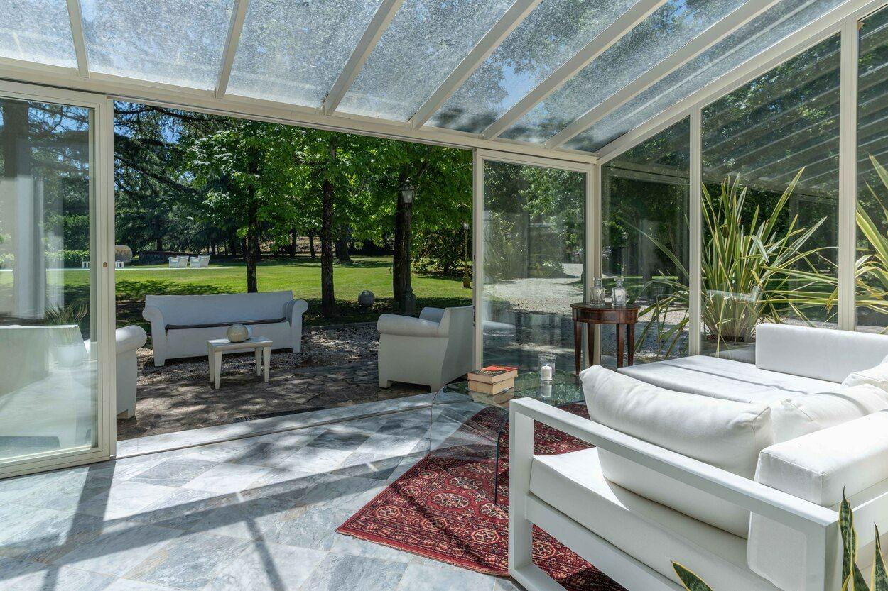 Villa arredata in affitto a Lucca