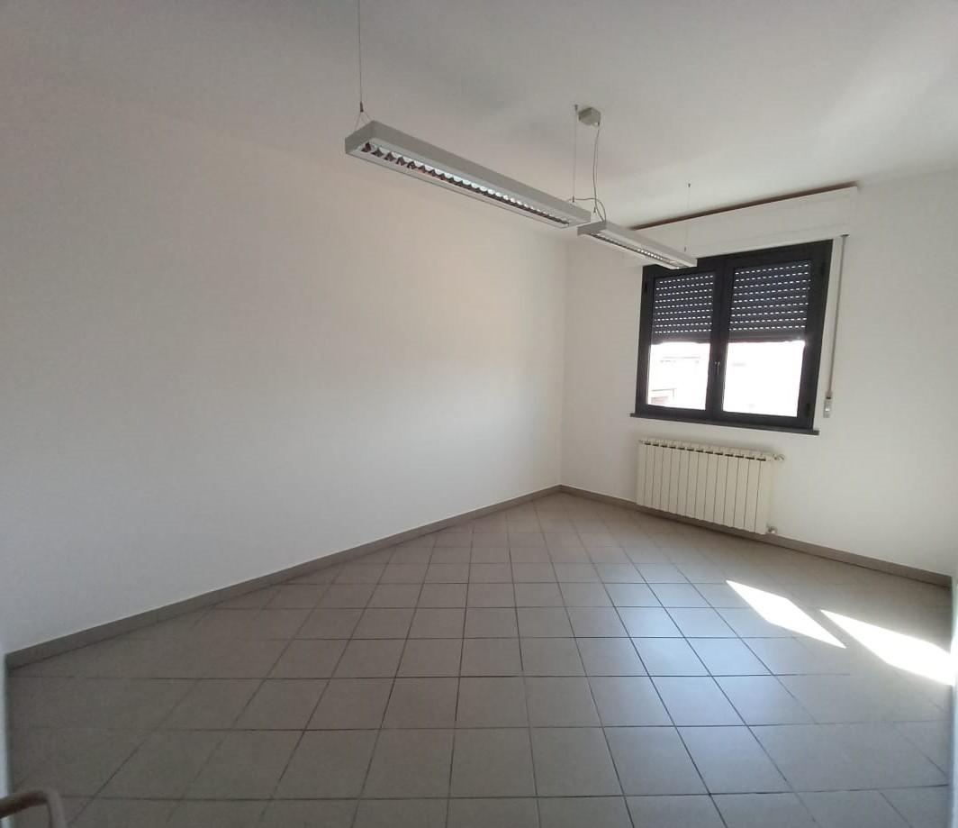 Ufficio in affitto a Vecchiano