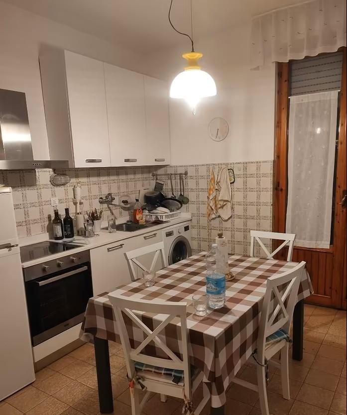 Trilocale arredato in affitto a Pontedera