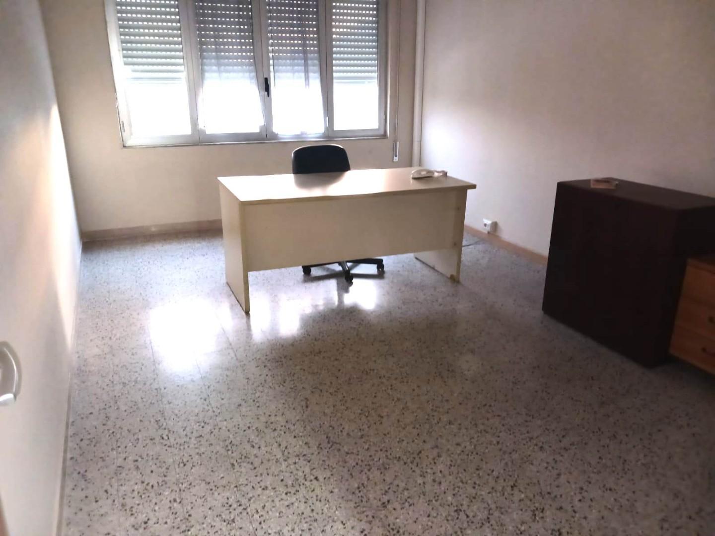 Locale commerciale in affitto a Lucca