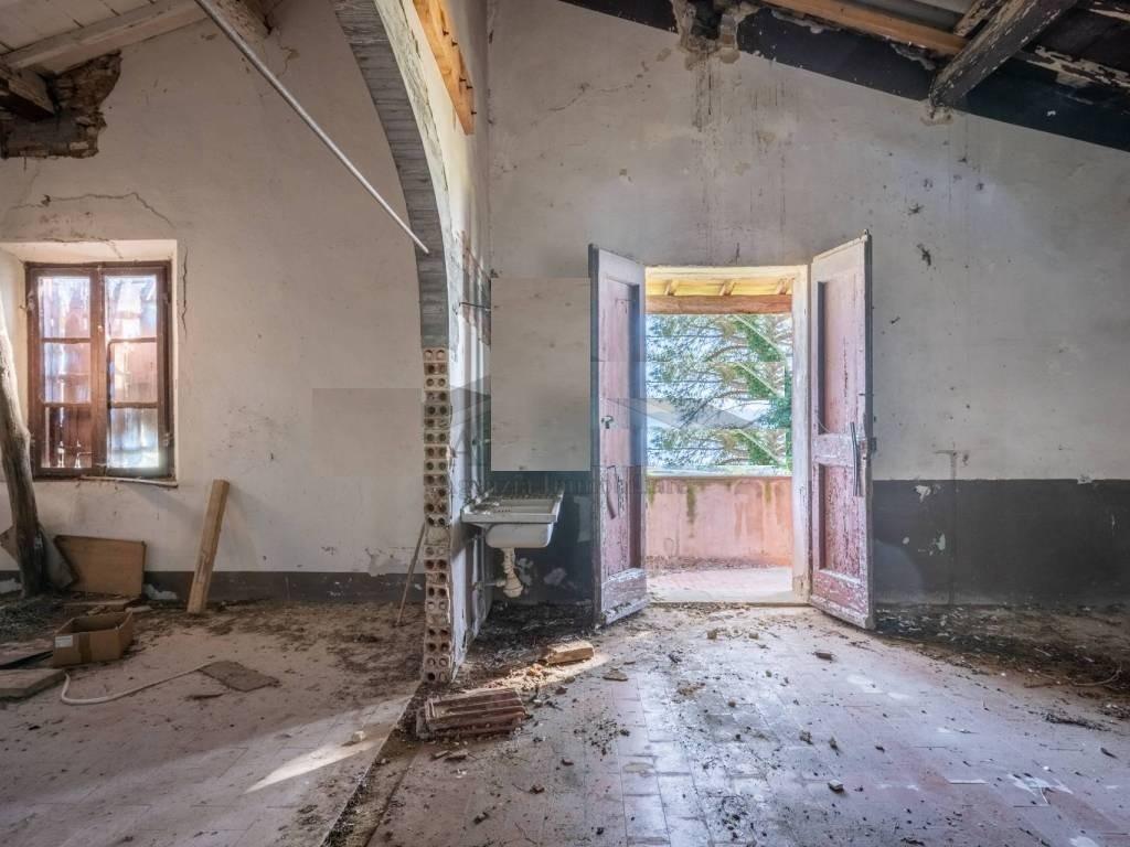 Rustico da ristrutturare, Peccioli legoli