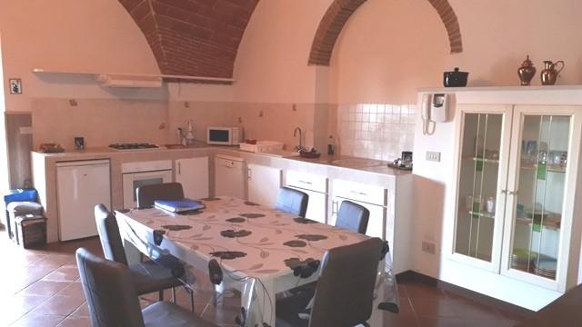 Trilocale arredato in affitto a Cascina