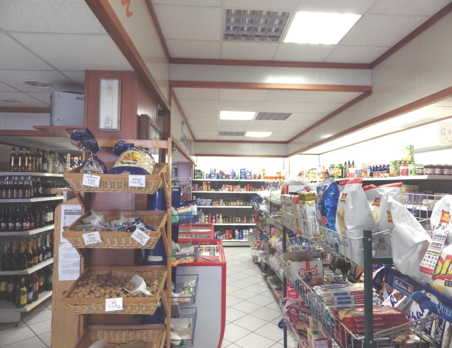 Locale commerciale in affitto, Pontedera sozzifanti,ospedale