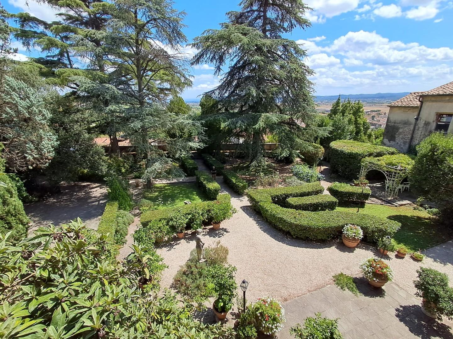 Villa con giardino a Santa Maria a Monte