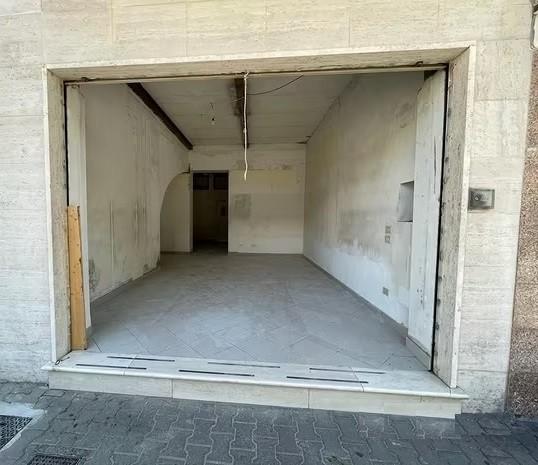 Negozio in affitto a Viareggio