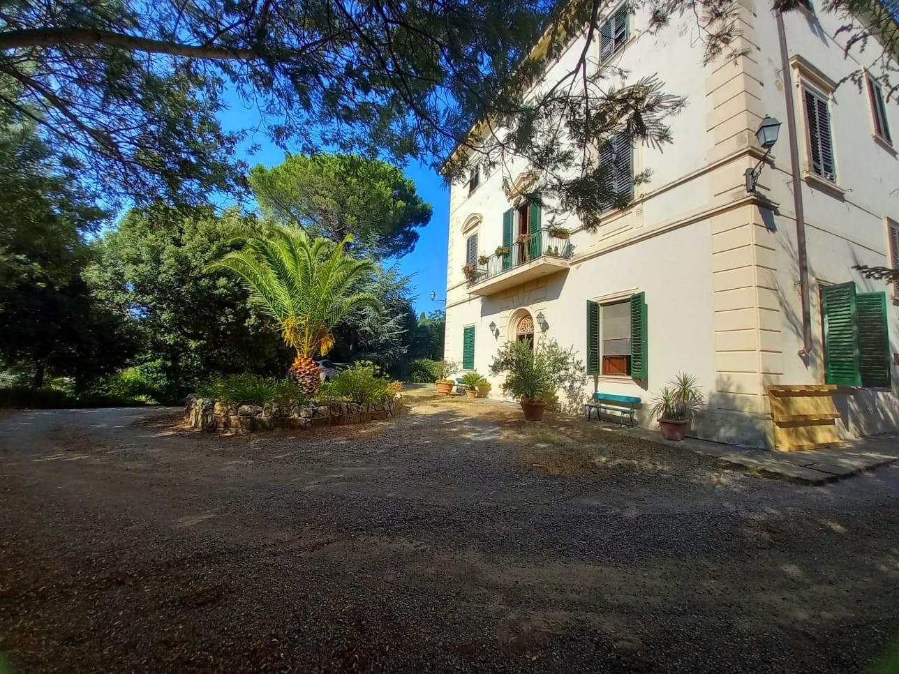 Villa con giardino a Fauglia