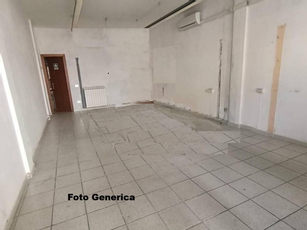Locale commerciale in affitto, Calcinaia fornacette