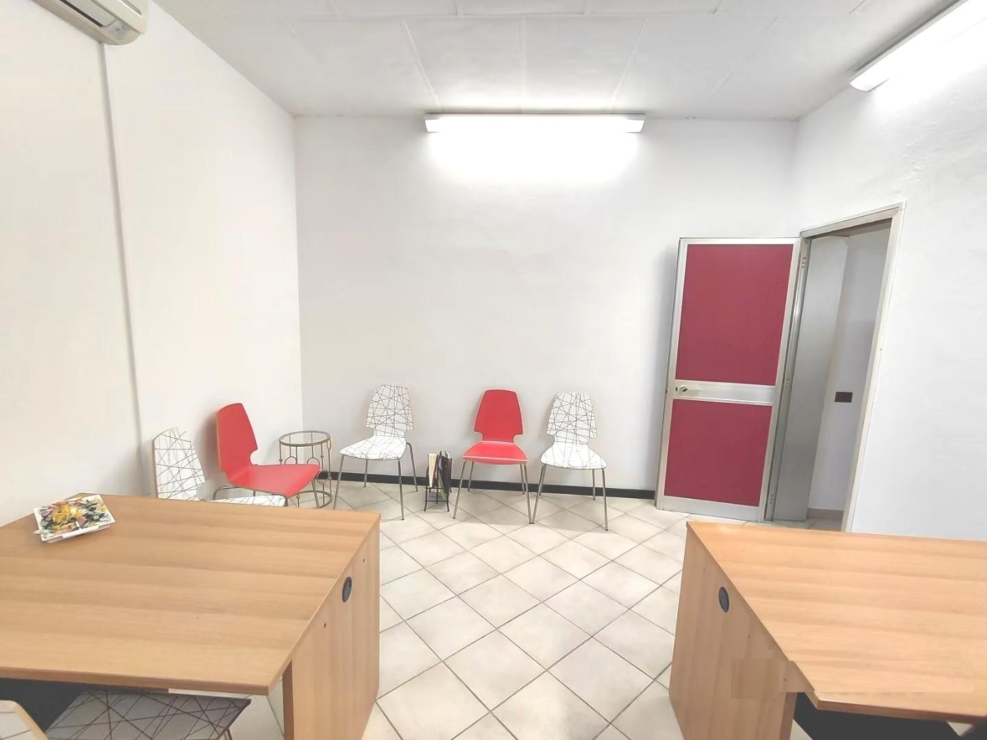 Ufficio ristrutturato, Pontedera il chiesino