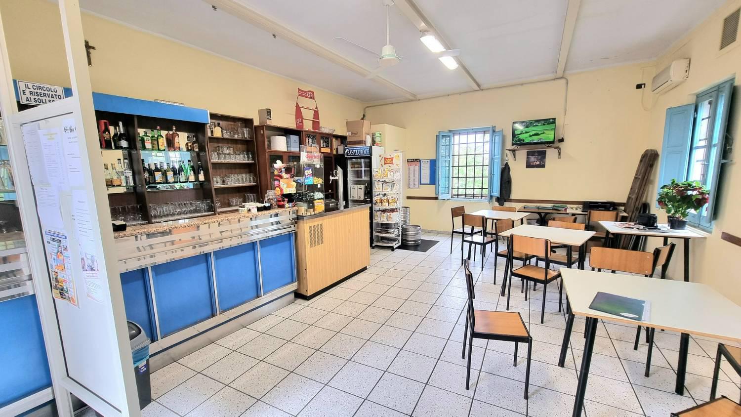Locale commerciale in vendita a Moscufo