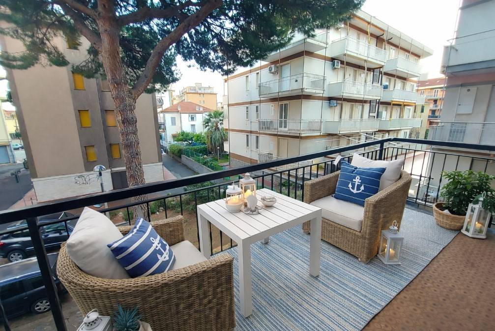 Appartamento Bilocale in vendita a Pietra Ligure, vle Repubblica