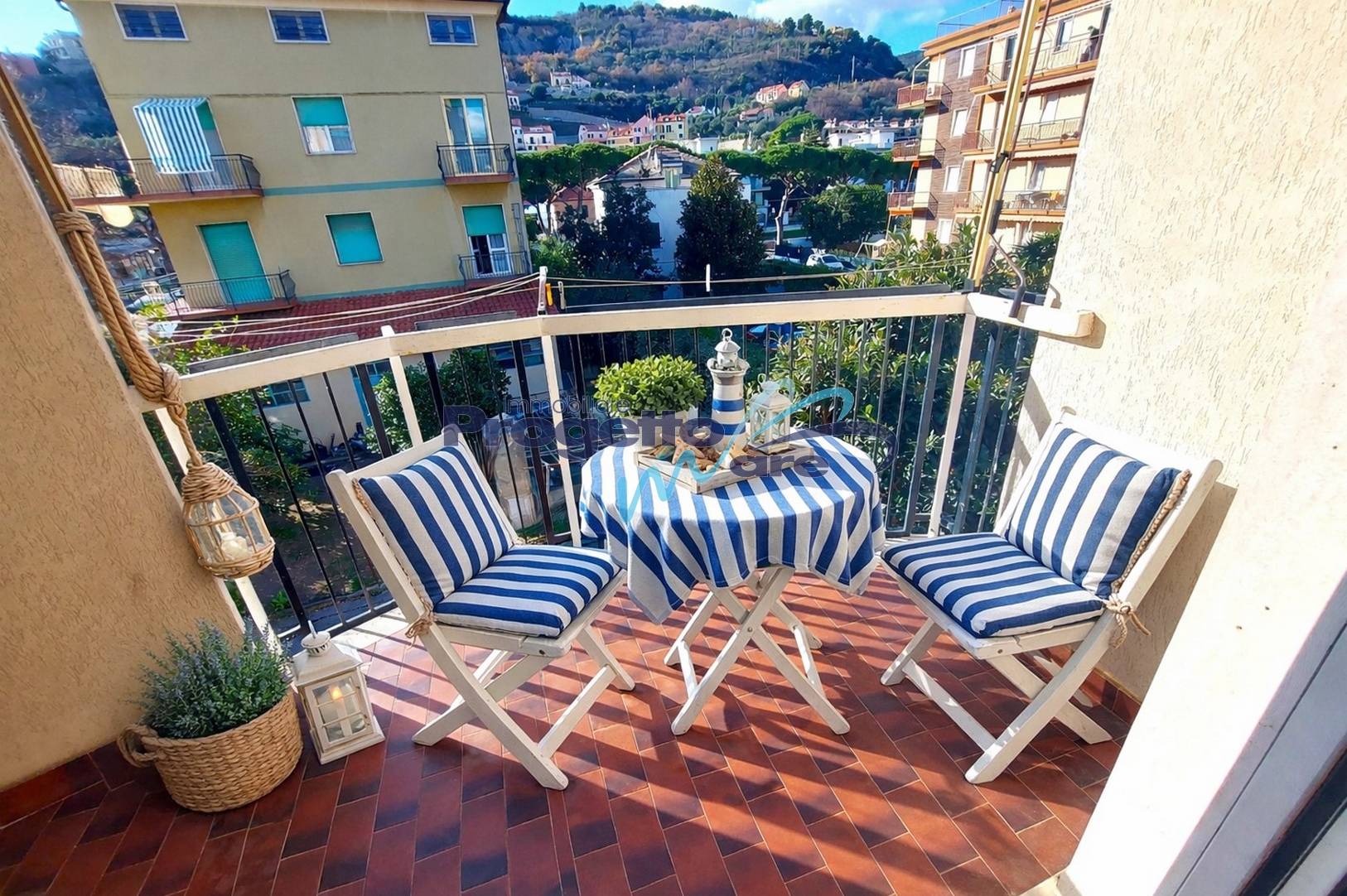 Appartamento Bilocale in vendita a Pietra Ligure, Soccorso