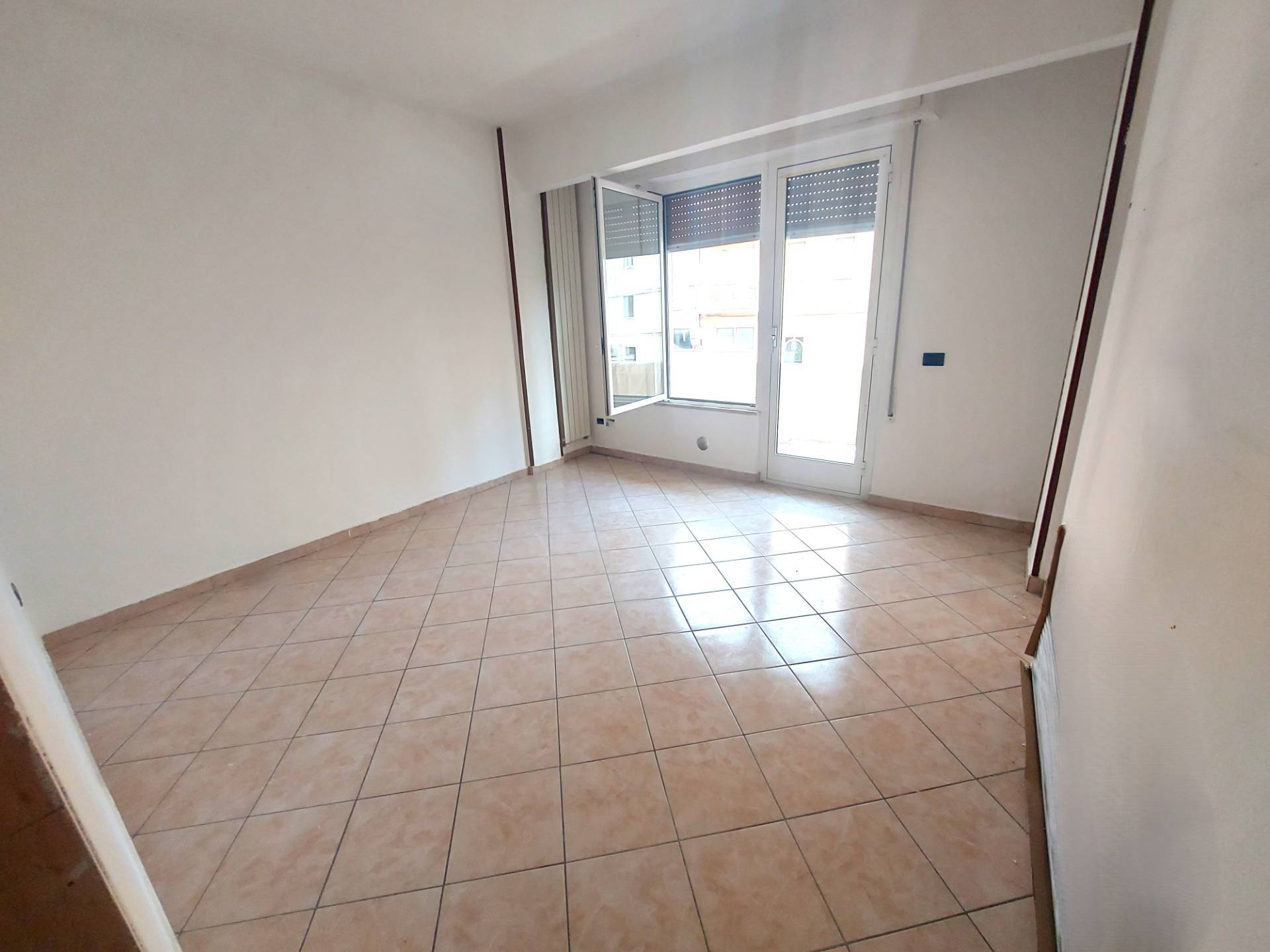 Appartamento Bilocale in vendita a Pietra Ligure, lungofiume