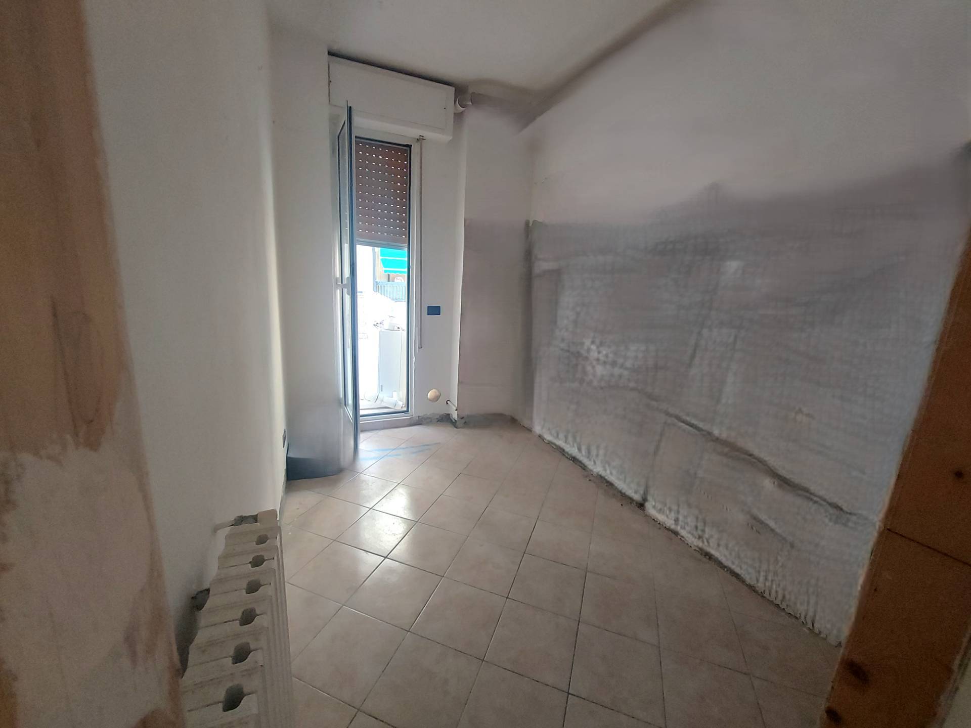 Appartamento Bilocale in vendita a Pietra Ligure, lungofiume