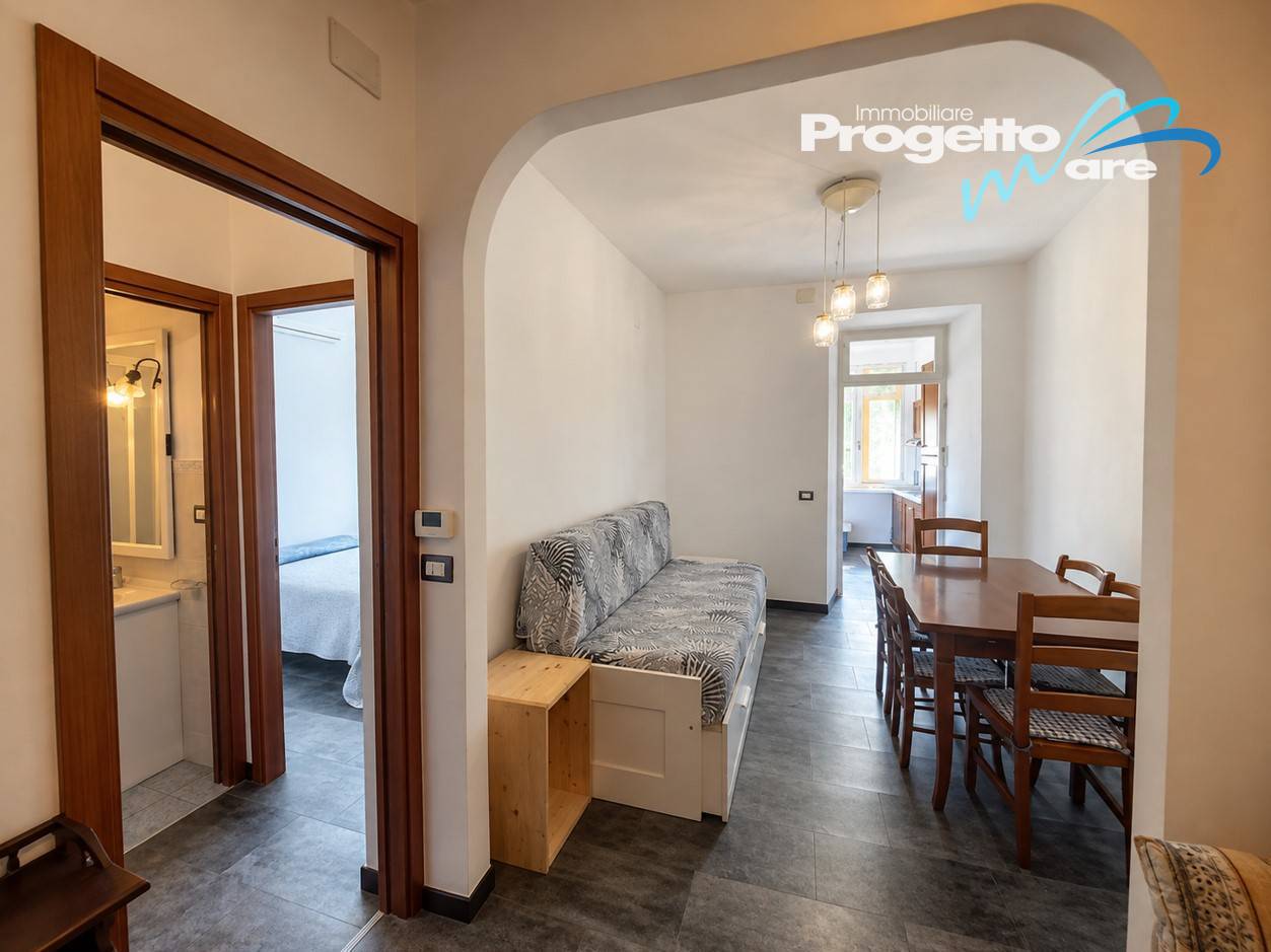 Appartamento Trilocale in vendita a Pietra Ligure, Centro storico