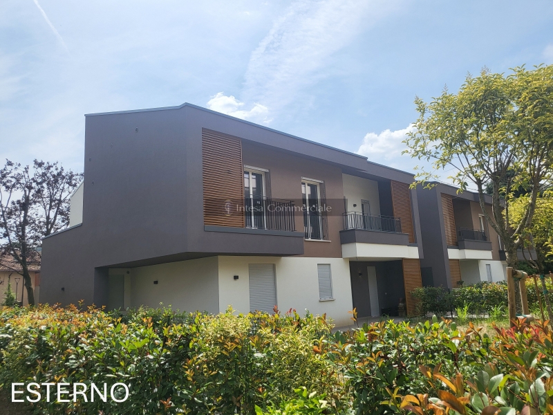 Attico con terrazzi a Collebeato