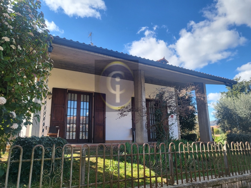 Villa con giardino a Prevalle