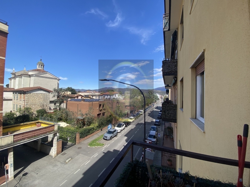 Trilocale ristrutturato a Brescia