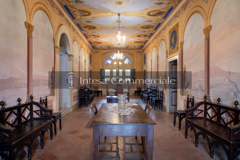 Stabile/Palazzo con giardino a Verolanuova