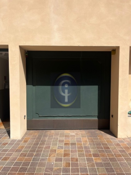 Posto auto scoperto classe A4 a Brescia
