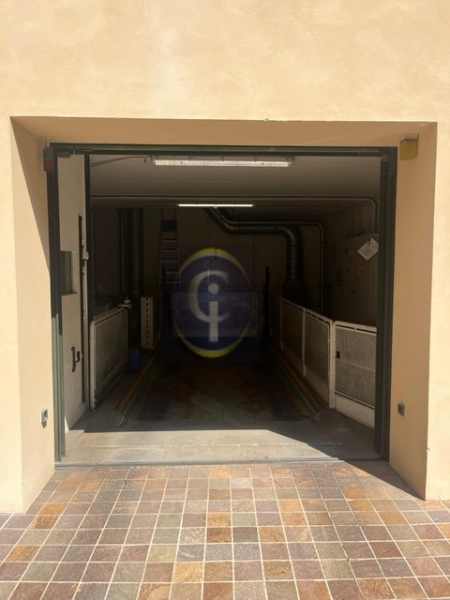 Posto auto scoperto classe A4 a Brescia