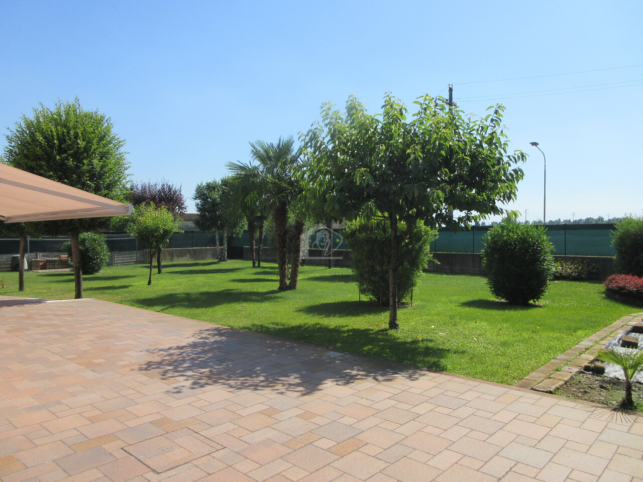 Villa con giardino a Suzzara