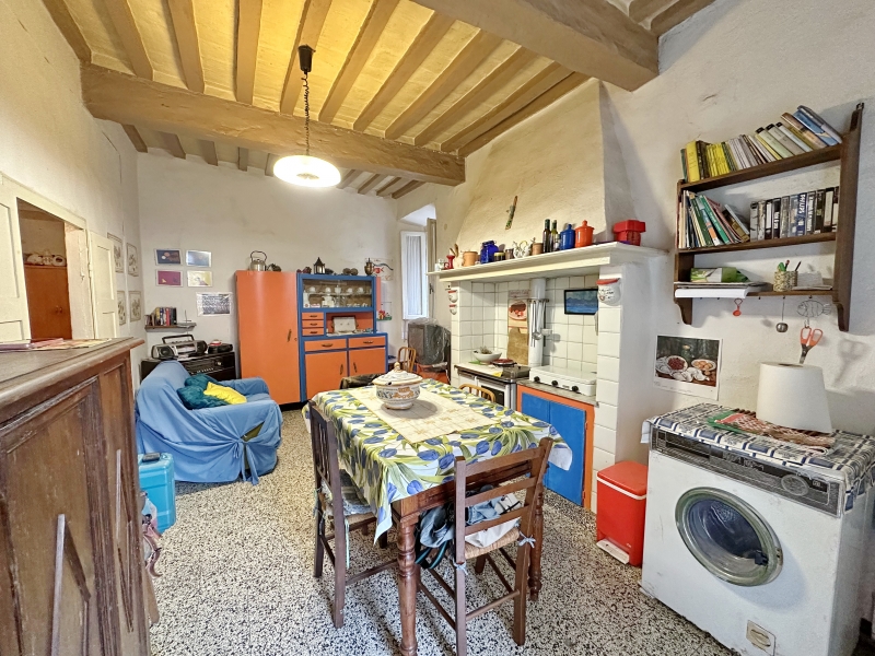 Trilocale con terrazzo a Gavorrano